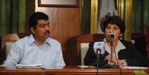 Secretario del Ayuntamiento y Presidenta Municipal