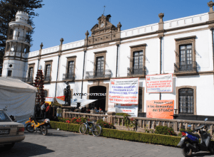 Plantón en Rectoría