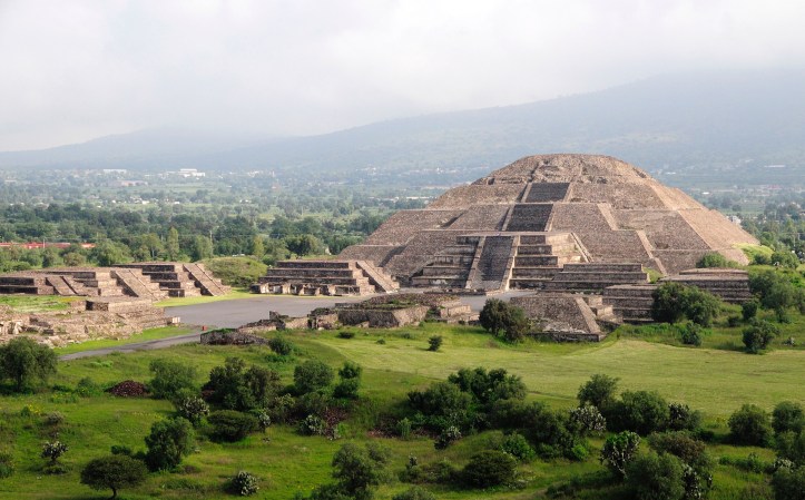 Mexico, Anahuac, Teotihuacan, Pyramid de la Luna