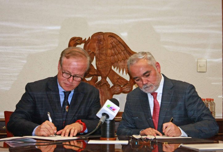 F1974054-683A-4FF4-BA38-564ACD4F340C