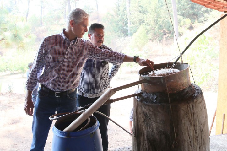 38BA96B4-EB04-4DE6-B300-EDAE810BBA21