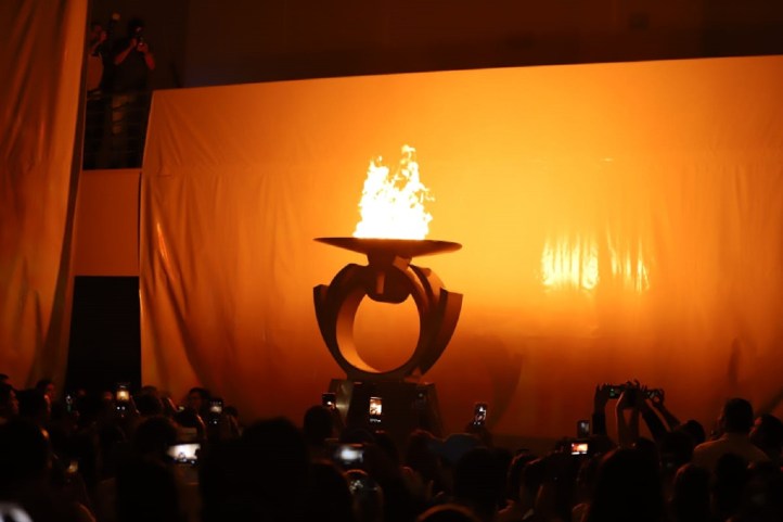 6EE28431-12F6-4AC3-9E49-783E3B48841F