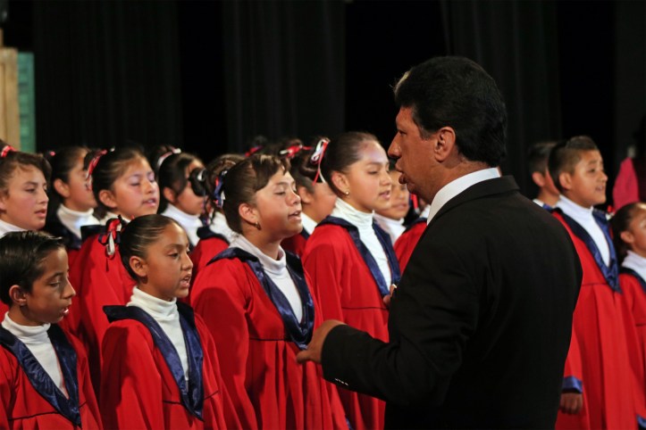 Entrega de apoyos al Coro de niños de la Escuela primaria Sor Juana Inés de la Cruz (12) copy