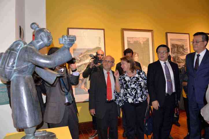 Curada para su exhibición en México por Silvia Seligson, investigadora del MNCM, Arte y paz está integrada por 40 trabajos.Foto Melitón Tapia INAH(2)