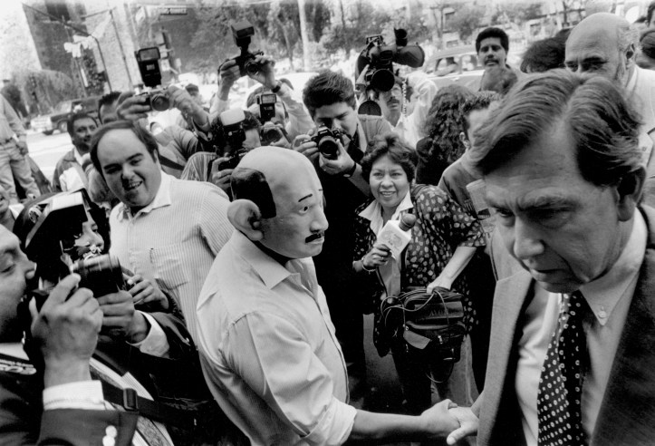 Gira proselitista de Cuauhtémoc Cárdenas. Foto Carlos Cisneros.